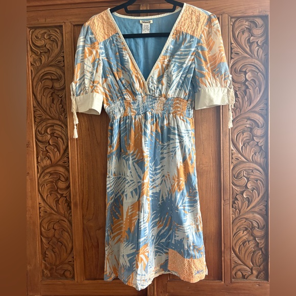 Billabong Blue and Orange Leaf Print Midi/Mini Dress - Picture 1 of 6